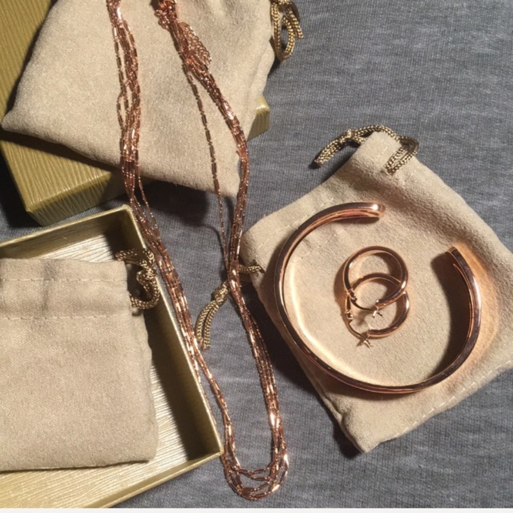 Rose gold jewelry bundle!!